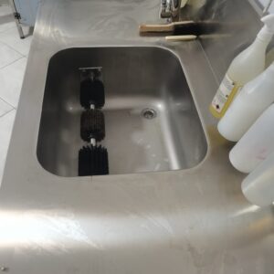 Echipament de curatare si dezinfectare pantofi