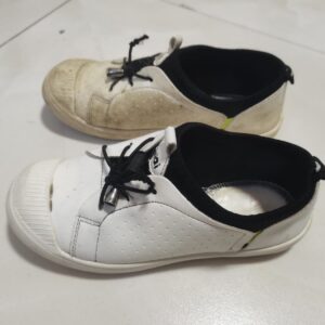 Echipament de curatare si dezinfectare pantofi